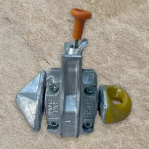 Semi Automatic Twist Lock