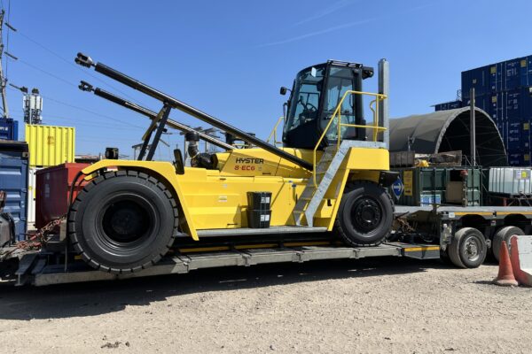 Hyster 8 Tonne EC-6 Stacker - Without Masts